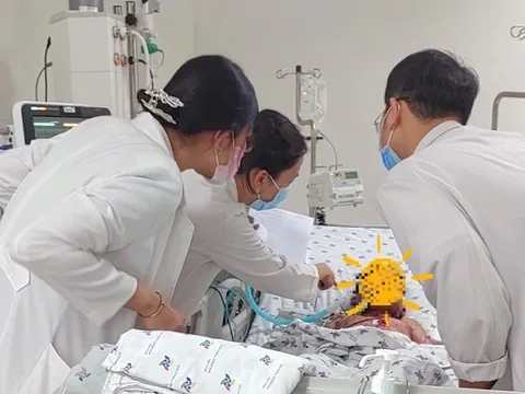 Sau 2 ngày ăn cua, bé trai nguy kịch