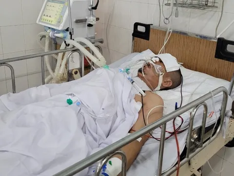 TP HCM: Tìm người thân của người đàn ông gặp tai nạn nguy kịch