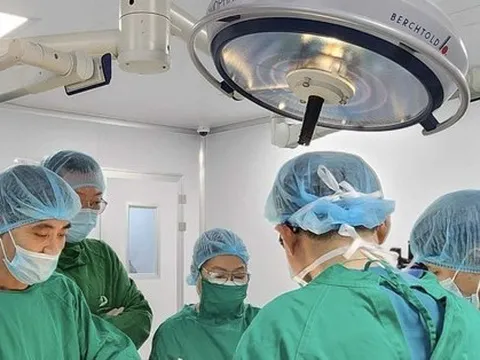 'Cậu nhỏ' - chuyện không nhỏ