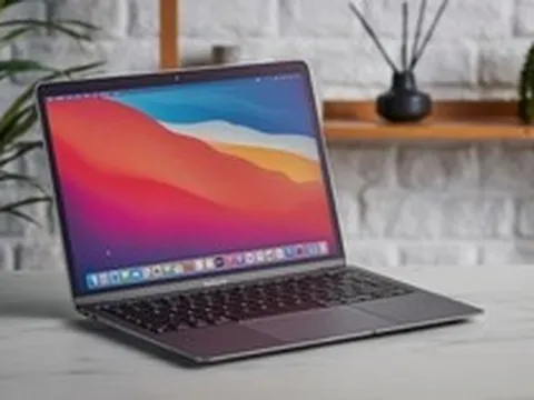Tiếp tục giảm giá mạnh, chiếc laptop bán chạy nhất Việt Nam lập đáy mới, chưa bao giờ thấp đến vậy