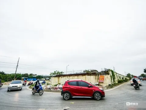 Hà Nội: Đại lộ hàng nghìn tỷ nhếch nhác sau khi đưa vào sử dụng