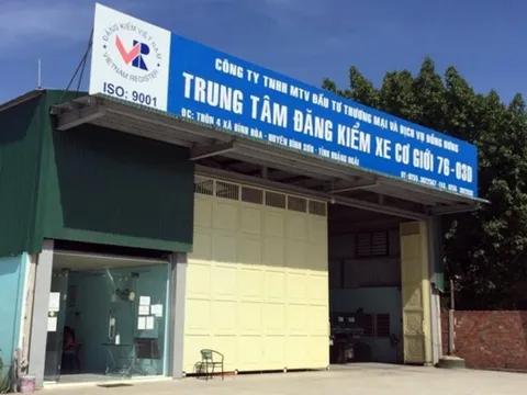 Bắt giám đốc và phó giám đốc một trung tâm đăng kiểm ở Quảng Ngãi