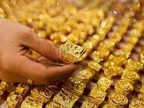 Nhà đầu tư vẫn lạc quan về vàng trong khi giới chuyên gia không cho thấy bức tranh rõ ràng nào