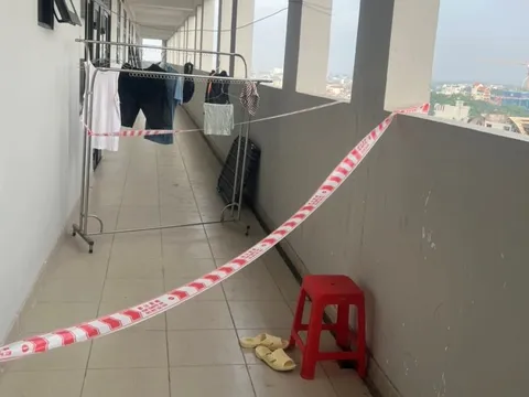 Người đàn ông rơi từ tầng 10 bệnh viện xuống tử vong