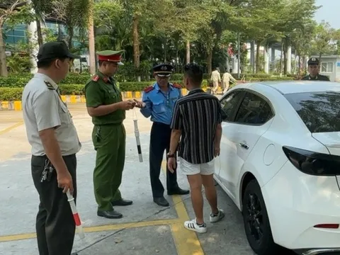 Đà Nẵng: Tăng cường kiểm tra, xử lý xe dù bến cóc, xe ghép