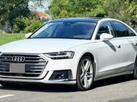 Rao Audi S8 rẻ hơn 1,4 tỷ đồng sau nửa năm gần như không đi, người bán khẳng định toàn Việt Nam chỉ có 2 chiếc
