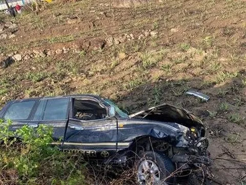 Phát hiện xe ô tô nằm giữa ruộng mía, một người đàn ông thiệt mạng