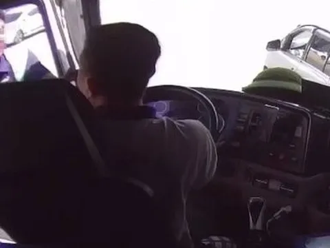 Làm rõ thông tin tài xế xe bồn bị lái xe ô tô chặn đầu đánh tới tấp