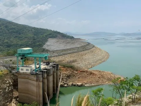 Điều chỉnh lưu lượng xả hồ thủy điện để đảm bảo cấp nước trong mùa cạn