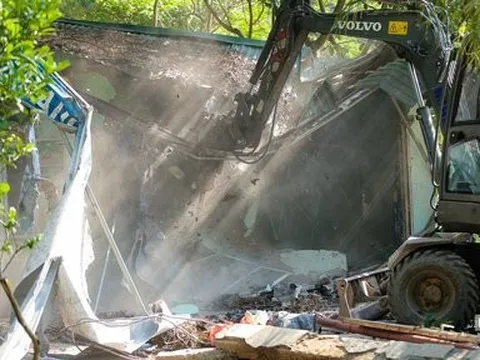 Hà Nội: Phá dỡ công trình vi phạm tại công viên Tuổi trẻ Thủ đô