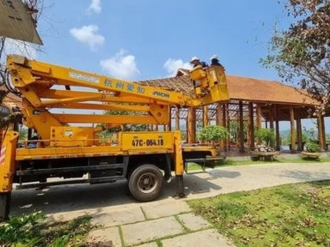 Đang tháo dỡ các công trình trái phép tại trang trại ngựa Đoàn Thành