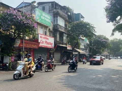 Chùm ảnh: Người dân Hà Nội chật vật mưu sinh ngày nắng nóng