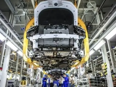 12 năm kiên định làm xe điện dù bị Elon Musk cười nhạo, một công ty giờ sở hữu chuỗi cung ứng vô song, soán cả ngôi ‘số 1 thế giới’ của Tesla