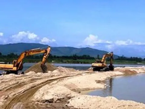 Mỏ cát từng đấu giá 380 tỉ đồng bất ngờ giảm 43% trữ lượng