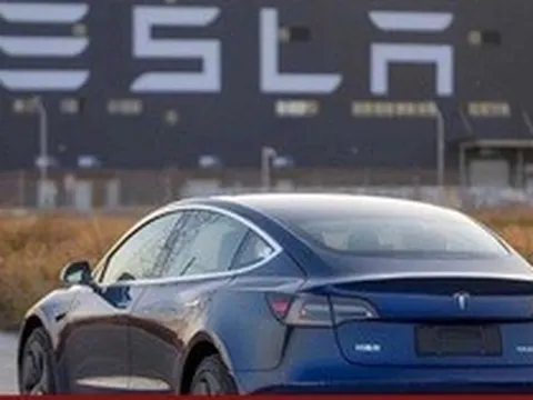 Tesla sắp chạy quảng cáo lần đầu tiên trong lịch sử