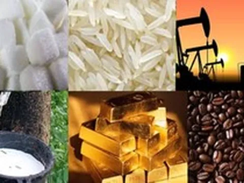 Thị trường ngày 20/5: Giá dầu giảm, khí đốt chạm đáy 2 năm, cà phê và gạo tăng
