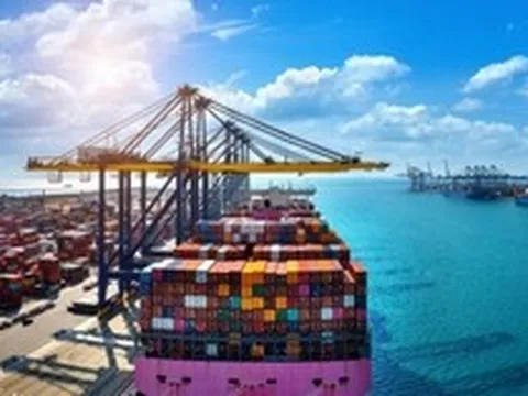 Việt Nam xuất siêu 7,55 tỷ USD nhưng nỗi lo còn đó