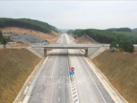 Hoàn thiện các hạng mục còn lại của cao tốc Cam Lộ - La Sơn trong tháng 6