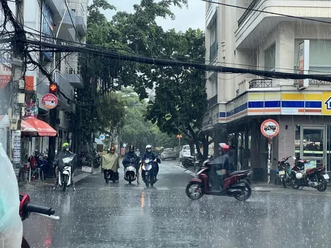 Nắng nóng sắp chấm dứt, mưa dông diện rộng và mưa lớn cục bộ nhiều nơi