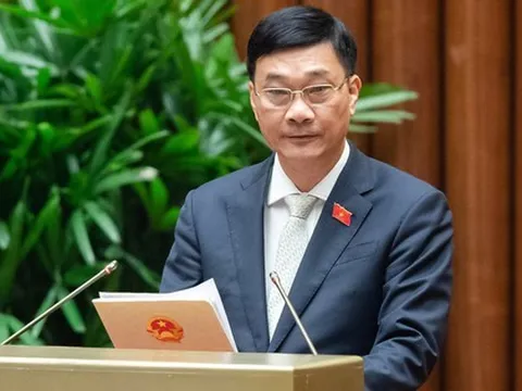 Ủy ban Kinh tế QH: Áp lực trả nợ, doanh nghiệp bán cổ phần giá rất thấp