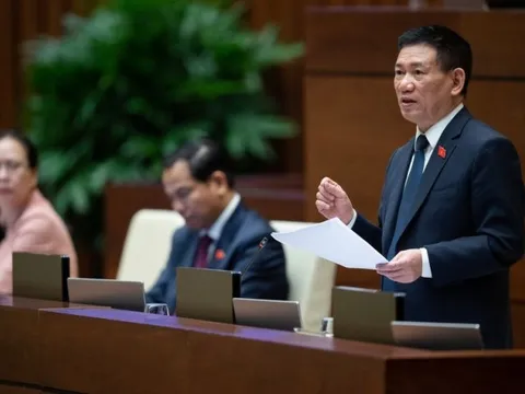ĐBQH muốn bình ổn giá điện, Bộ trưởng Tài chính “xin không tiếp thu”