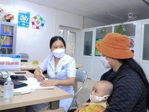 Nghệ An: Nắng nóng 40 độ, trẻ em nhập viện tăng cao