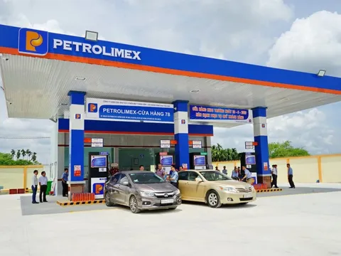 Giá xăng quay đầu tăng sau 3 lần liên tiếp giảm