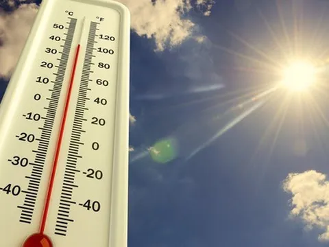 Nhận biết 2 tình trạng nguy hiểm có thể dẫn tới đột quỵ khi trời nắng nóng