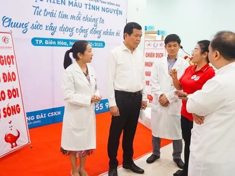 Đồng Nai: Lãnh đạo tỉnh cùng hơn 200 người dân tham gia hiến máu tình nguyện