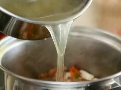 7 mẹo "cứu nguy" món ăn bị mặn hiệu quả với những nguyên liệu sẵn có