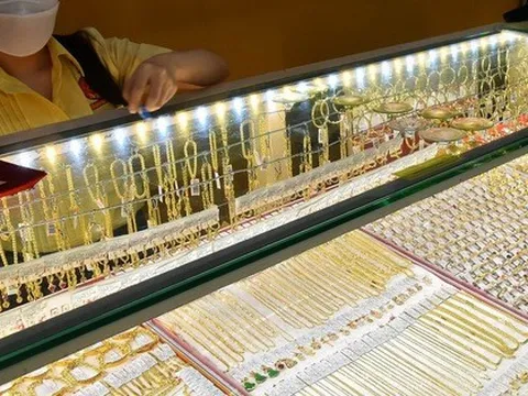 Giá vàng hôm nay 26-5: Bị bán 96 tấn, vàng giảm sốc
