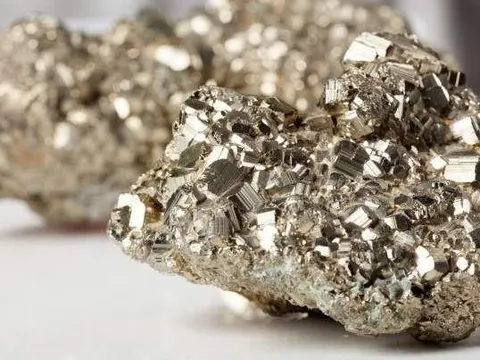 Có giá 25 triệu USD/g, cả thế giới chỉ 2 quốc gia sản xuất được vật chất chống ung thư này: Tỷ phú có tiền chưa chắc đã mua nổi