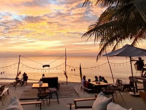 Lượng khách đến Phú Quốc tăng trở lại nhưng tổng thu giảm mạnh