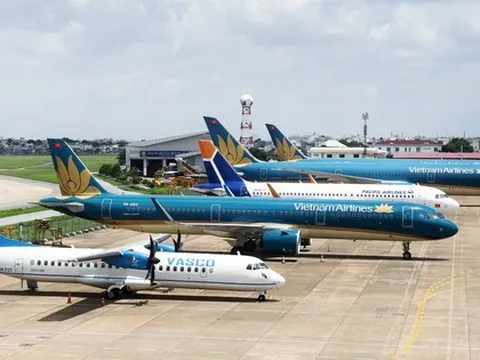 Vé bay hè bắt đầu nóng, hàng không tăng 30% chuyến bay