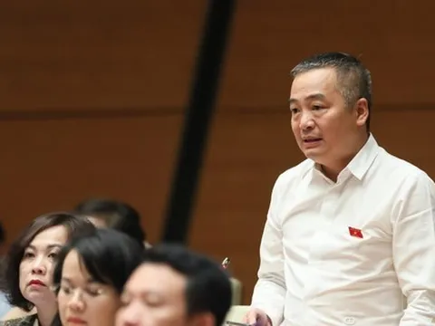 'Khám một bệnh nhân được 27.000 đồng mà còn trừ ngược, trừ xuôi'