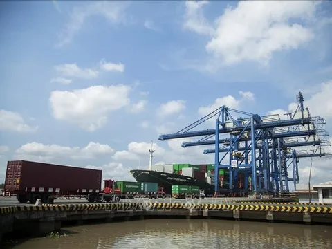 5 tháng, Việt Nam xuất siêu 9,8 tỷ USD