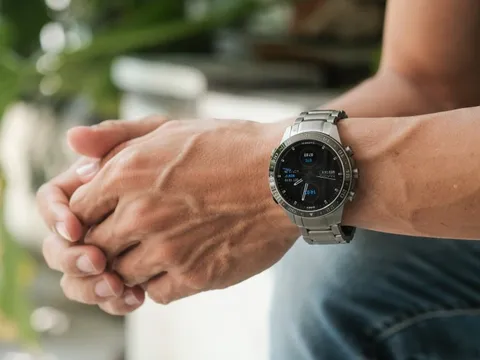 Mẫu đồng hồ Garmin có giá hơn 60 triệu đồng, không dành cho số đông