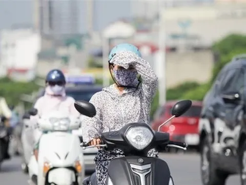 Miền Bắc, miền Trung nắng nóng đỉnh điểm