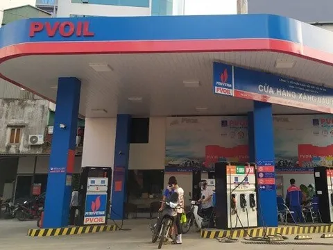 Giá xăng trong nước ngày mai có thể tăng tiếp