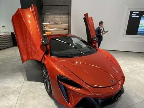 Siêu xe hybrid đầu tiên của McLaren có mặt tại Việt Nam, giá tới 20 tỉ đồng