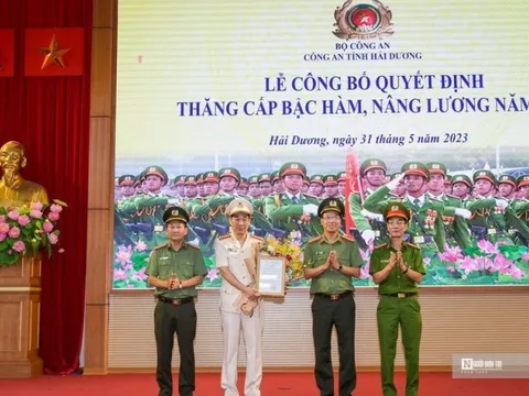 Giám Công an, Phó Giám đốc Công an Hải Dương thăng quân hàm Đại tá
