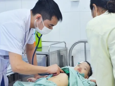 Bé trai 3 tuổi suýt mất mạng vì căn bệnh hay gặp khi thời tiết nắng nóng