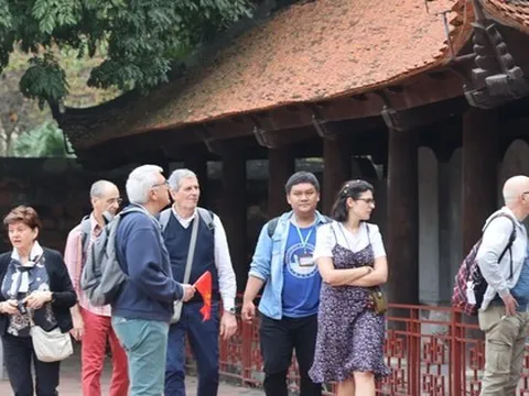 Mùa vàng du lịch hè: Tăng nhiệt nhưng chưa bùng nổ