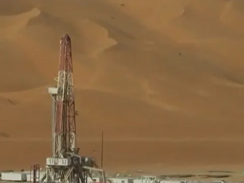 OPEC+ thảo luận khả năng cắt giảm sản lượng dầu