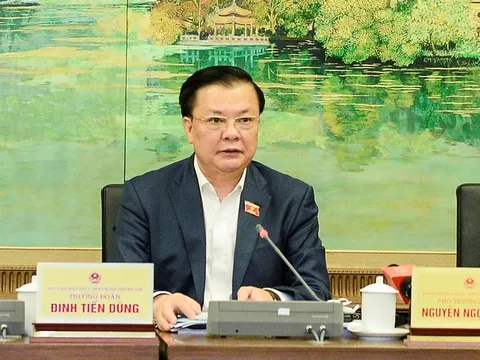 Bí thư Hà Nội: Thật vô lý nếu bố trí dân ở phía tây Hà Nội sang Long Biên nhận nhà tái định cư