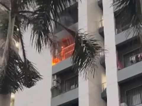 Dập tắt đám cháy tại chung cư ở Bình Dương