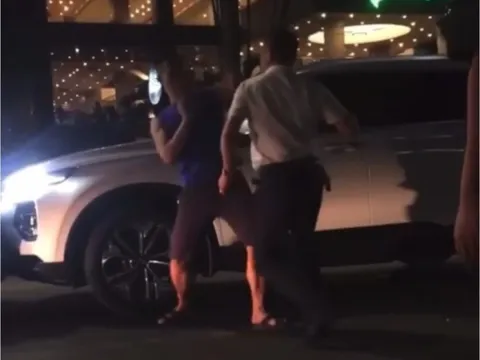 Thiếu tướng Đinh Văn Nơi cách chức Trưởng Công an phường đánh người do va chạm giao thông