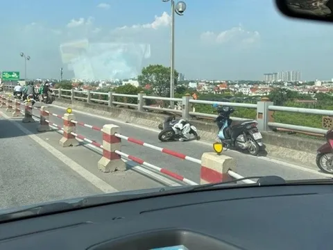 Hà Nội: Sự thật về tin "1 người tử vong, 1 người rơi khỏi cầu Thanh Trì"