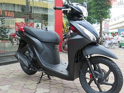 Không chỉ ô tô, đến lượt xe máy đua nhau giảm giá