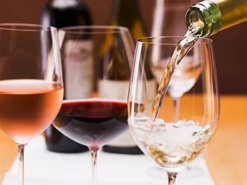 Uống rượu gây nguy cơ mắc tới 60 bệnh